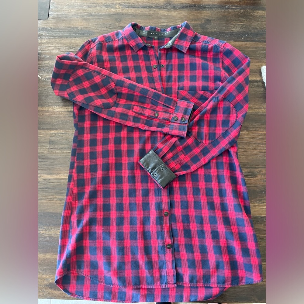 Sanctuary plaid red/navy snap button tunic style shirt.